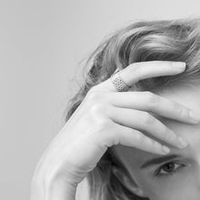 Load image into Gallery viewer, Koi Ring Gold