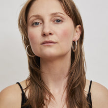 Load image into Gallery viewer, Bold Hoops Medium shiny