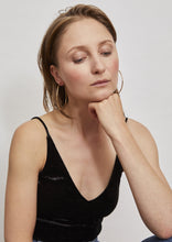 Load image into Gallery viewer, Hoops Large Gold shiny