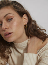 Load image into Gallery viewer, Bold Hoops twisted Gold