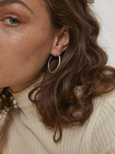 Load image into Gallery viewer, Hoops twisted Silver